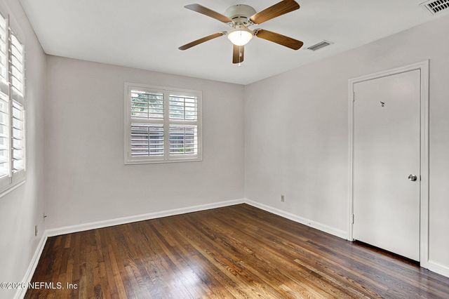 1353 LIVE OAK Lane, Jacksonville, FL 32207