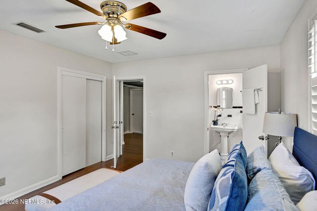 1353 LIVE OAK Lane, Jacksonville, FL 32207
