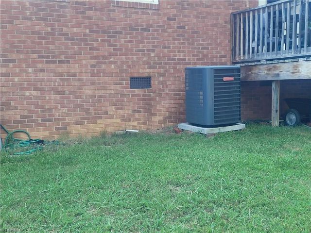 607 Duke Street, Thomasville, NC 27360