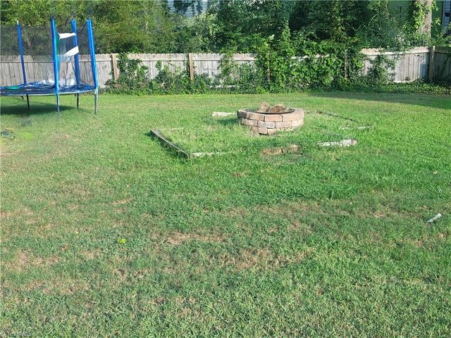 607 Duke Street, Thomasville, NC 27360