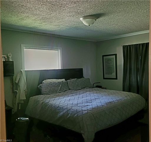 607 Duke Street, Thomasville, NC 27360