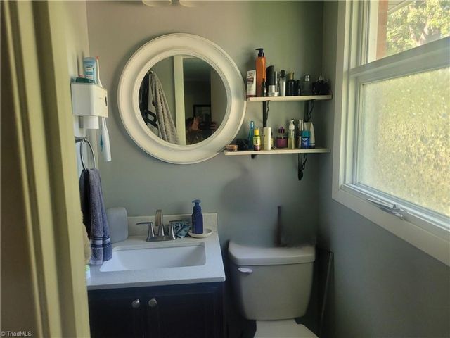 607 Duke Street, Thomasville, NC 27360