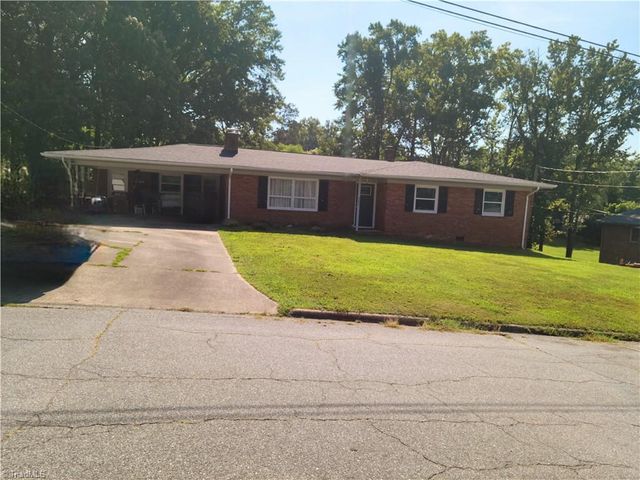 607 Duke Street, Thomasville, NC 27360