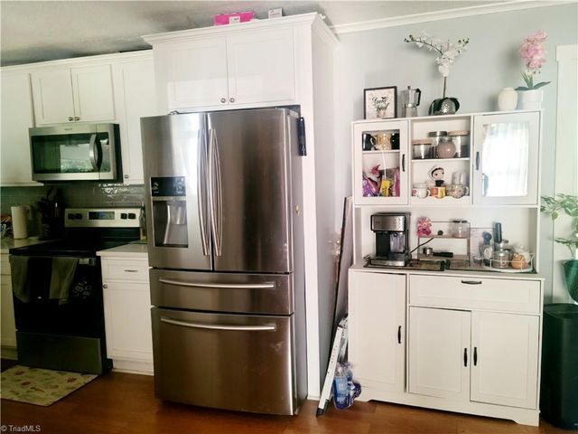 607 Duke Street, Thomasville, NC 27360