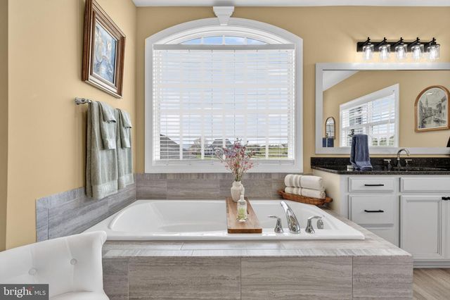 12446 BARREL OAK LN, Lovettsville, VA 20180