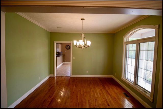 25 Max Dr, Paris, TN 38242