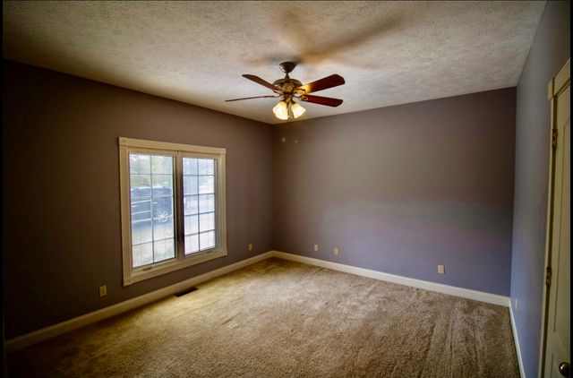 25 Max Dr, Paris, TN 38242