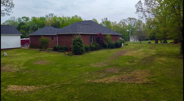25 Max Dr, Paris, TN 38242
