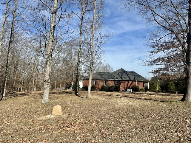 25 Max Dr, Paris, TN 38242