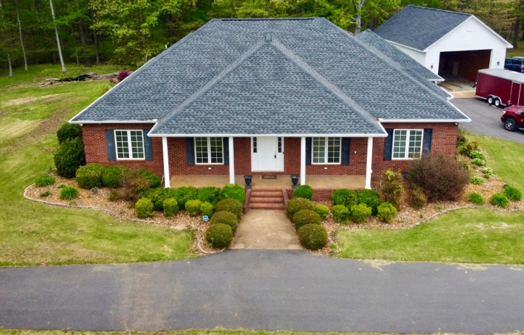 25 Max Dr, Paris, TN 38242