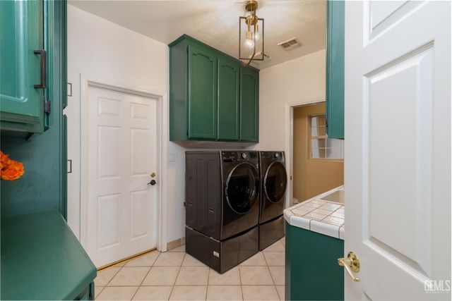 16016 Clarisse Street, Bakersfield, CA 93314