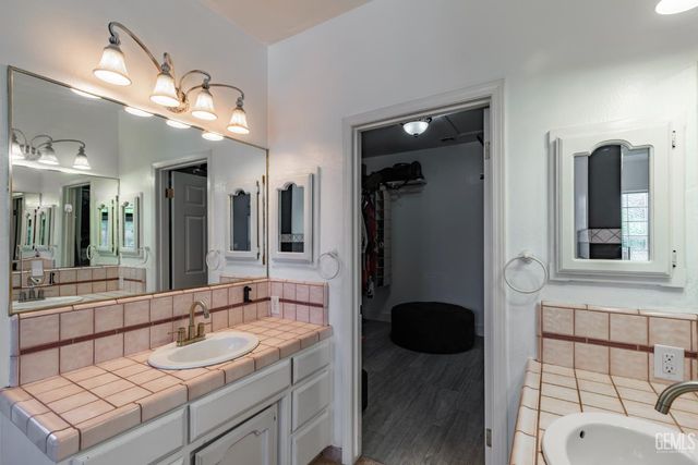 16016 Clarisse Street, Bakersfield, CA 93314