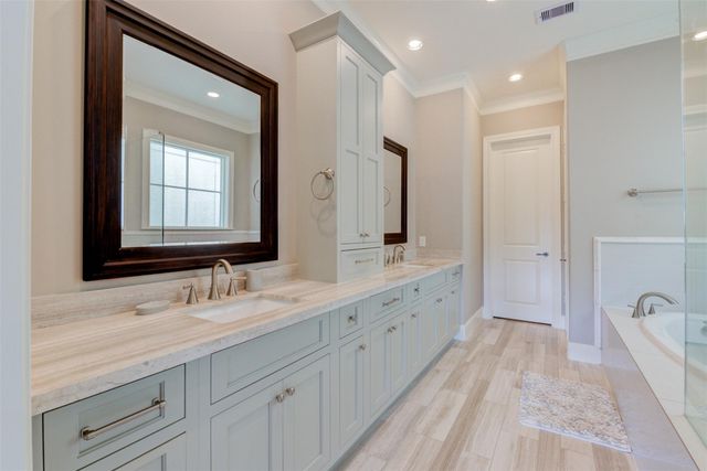 6706 Morningside Drive, Houston, TX 77030
