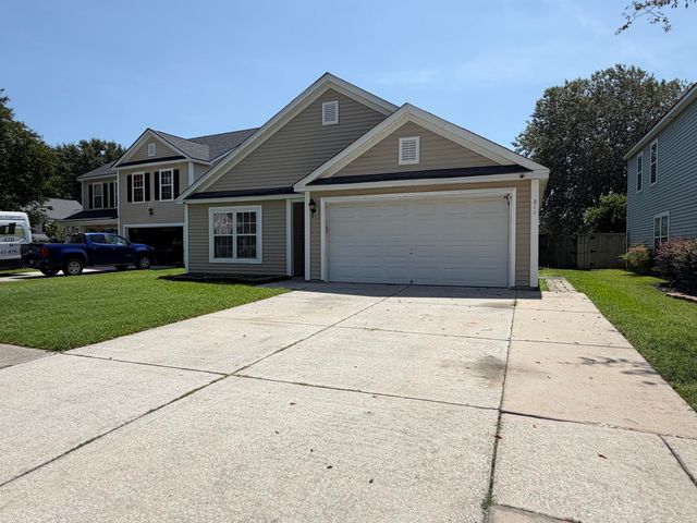 211 Emerald Isle Drive, Moncks Corner, SC 29461