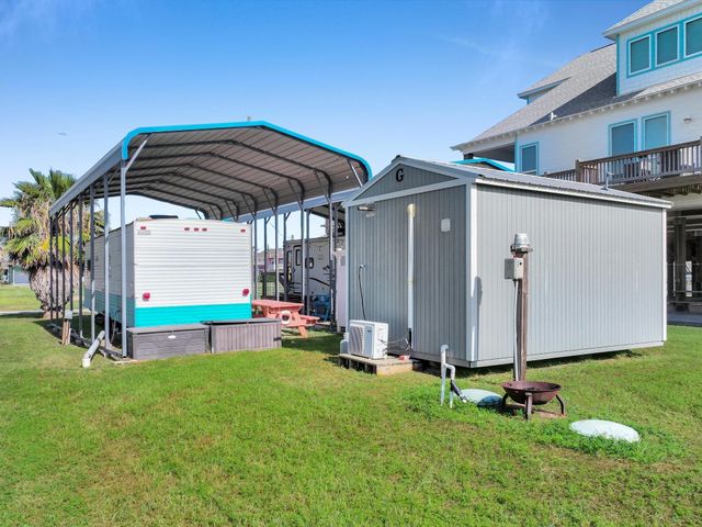 865 Sea Spray Drive, Crystal Beach, TX 77650
