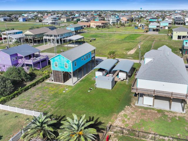 865 Sea Spray Drive, Crystal Beach, TX 77650