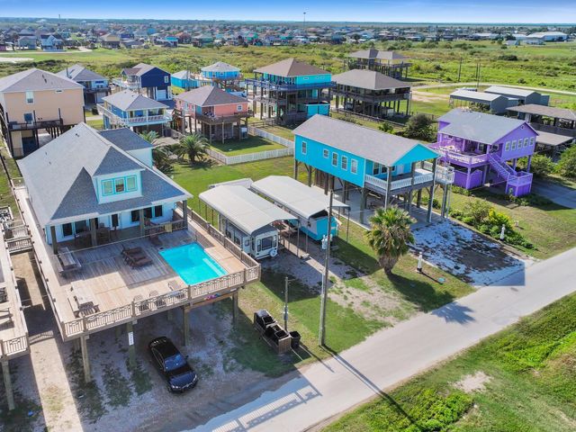 865 Sea Spray Drive, Crystal Beach, TX 77650