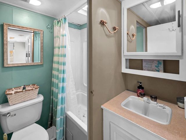 865 Sea Spray Drive, Crystal Beach, TX 77650