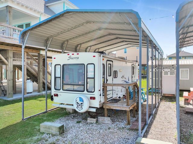 865 Sea Spray Drive, Crystal Beach, TX 77650