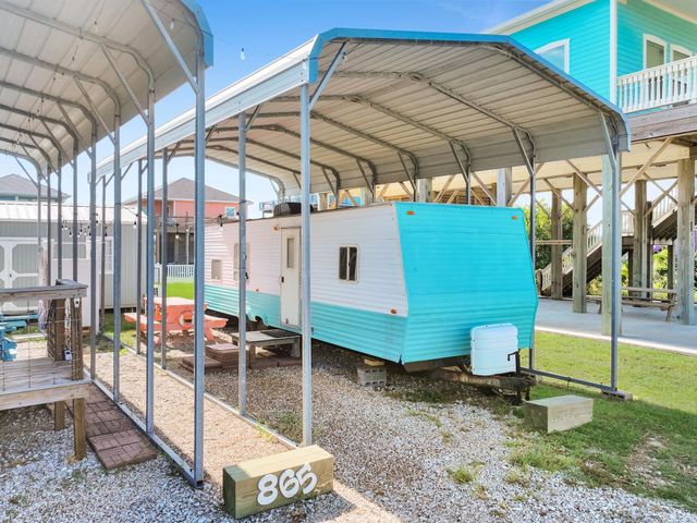 865 Sea Spray Drive, Crystal Beach, TX 77650