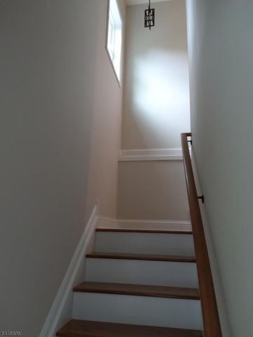 48 Northwood Dr, High Bridge Boro, NJ 08829