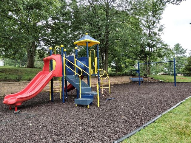 48 Northwood Dr, High Bridge Boro, NJ 08829