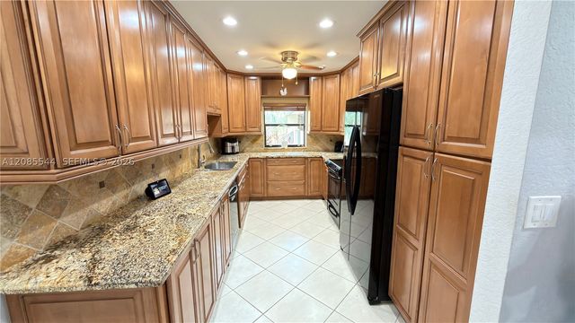400 NW 127th Ave 16, Plantation, FL 33325