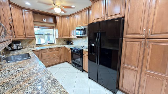 400 NW 127th Ave 16, Plantation, FL 33325