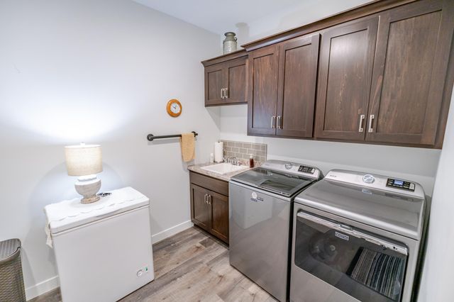 1922 Sandstone Loop S, Sartell, MN 56377