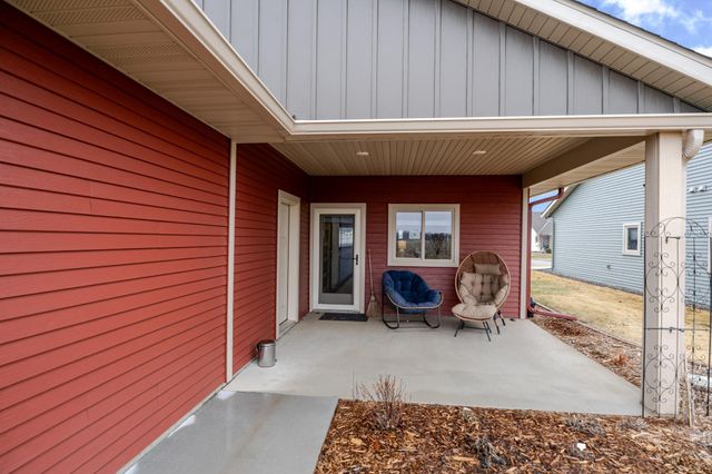 1922 Sandstone Loop S, Sartell, MN 56377