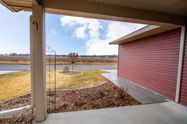 1922 Sandstone Loop S, Sartell, MN 56377