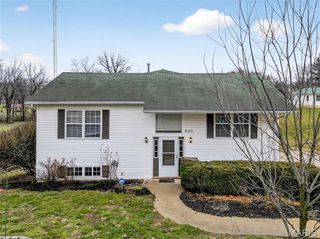 920 N 7th Street, Elsberry, MO 63343