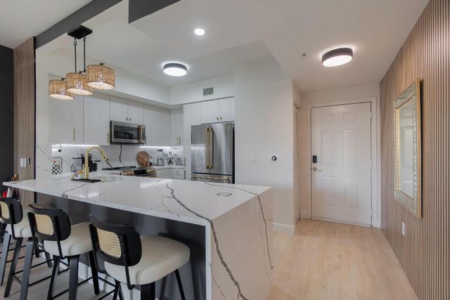 804 E Windward Way 307, Lantana, FL 33462