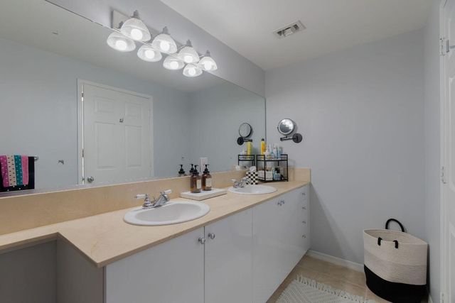 804 E Windward Way 307, Lantana, FL 33462