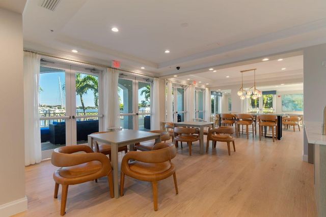 804 E Windward Way 307, Lantana, FL 33462