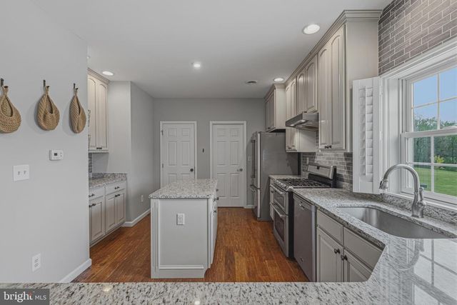 40923 BROWNS LN, Waterford, VA 20197