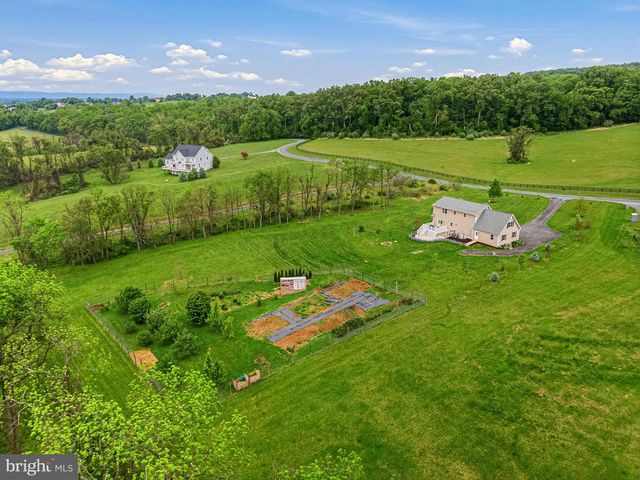 40923 BROWNS LN, Waterford, VA 20197