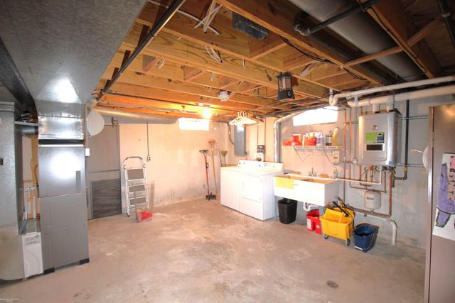 22218 E 12 Mile Road, St Clair Shores, MI 48081