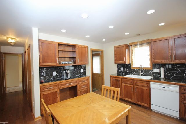 22218 E 12 Mile Road, St Clair Shores, MI 48081