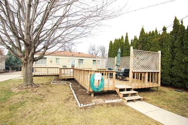 22218 E 12 Mile Road, St Clair Shores, MI 48081