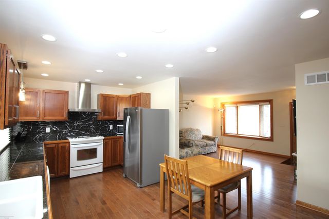 22218 E 12 Mile Road, St Clair Shores, MI 48081