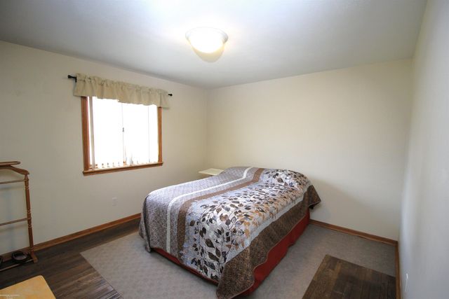 22218 E 12 Mile Road, St Clair Shores, MI 48081