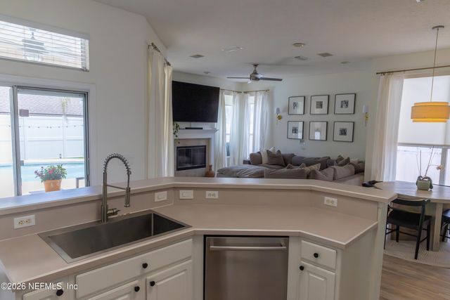 1909 IBIS POINT Lane, Jacksonville, FL 32224