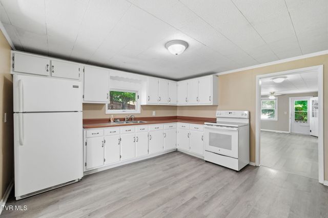 107 Seanna Lane, Elizabethton, TN 37643