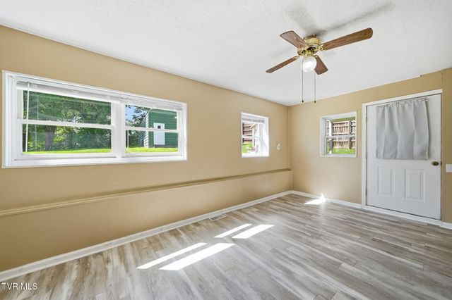 107 Seanna Lane, Elizabethton, TN 37643