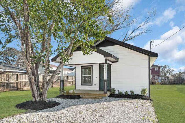 7814 Avenue F, Houston, TX 77012