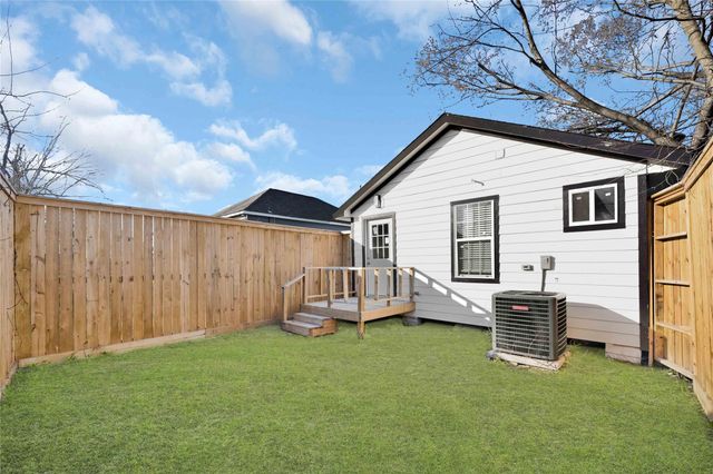 7814 Avenue F, Houston, TX 77012