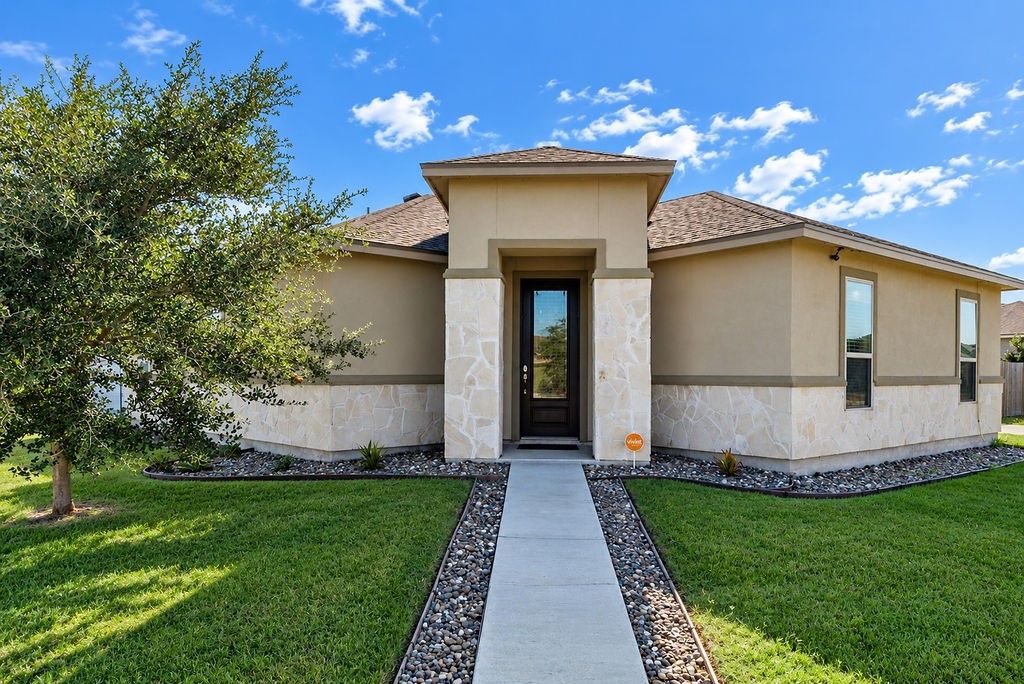 2201 Diamond Dr, Corpus Christi, TX 78414 — photo 3