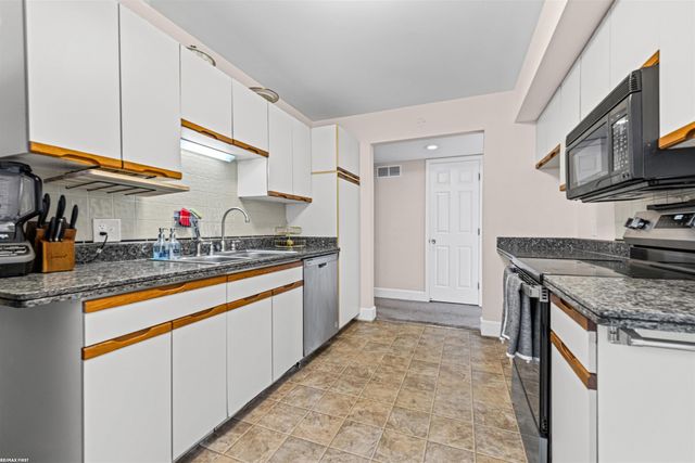 42375 Lochmoor Street, Clinton Twp, MI 48038