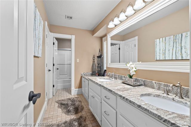 3201 Leigh's Hollow Lane, Fort Smith, AR 72903